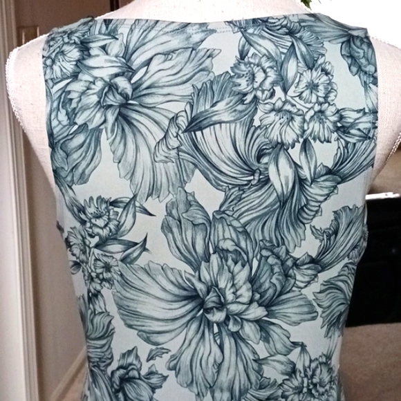 BALANCE Collection Floral Flowing Dress - Picture 4 of 7